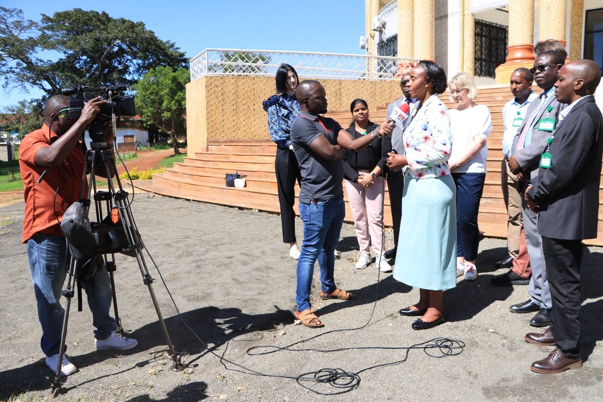 ChiamFosc's tweet photo. 12th of May, @ChiamFosc had its official project launching workshop at @DeKUTkenya. The event attracted large stakeholder and media interest - with showcasing also the recently built mushroom growing house! #chia #oystermushroom #climatesmart https://t.co/P39dM2uPut