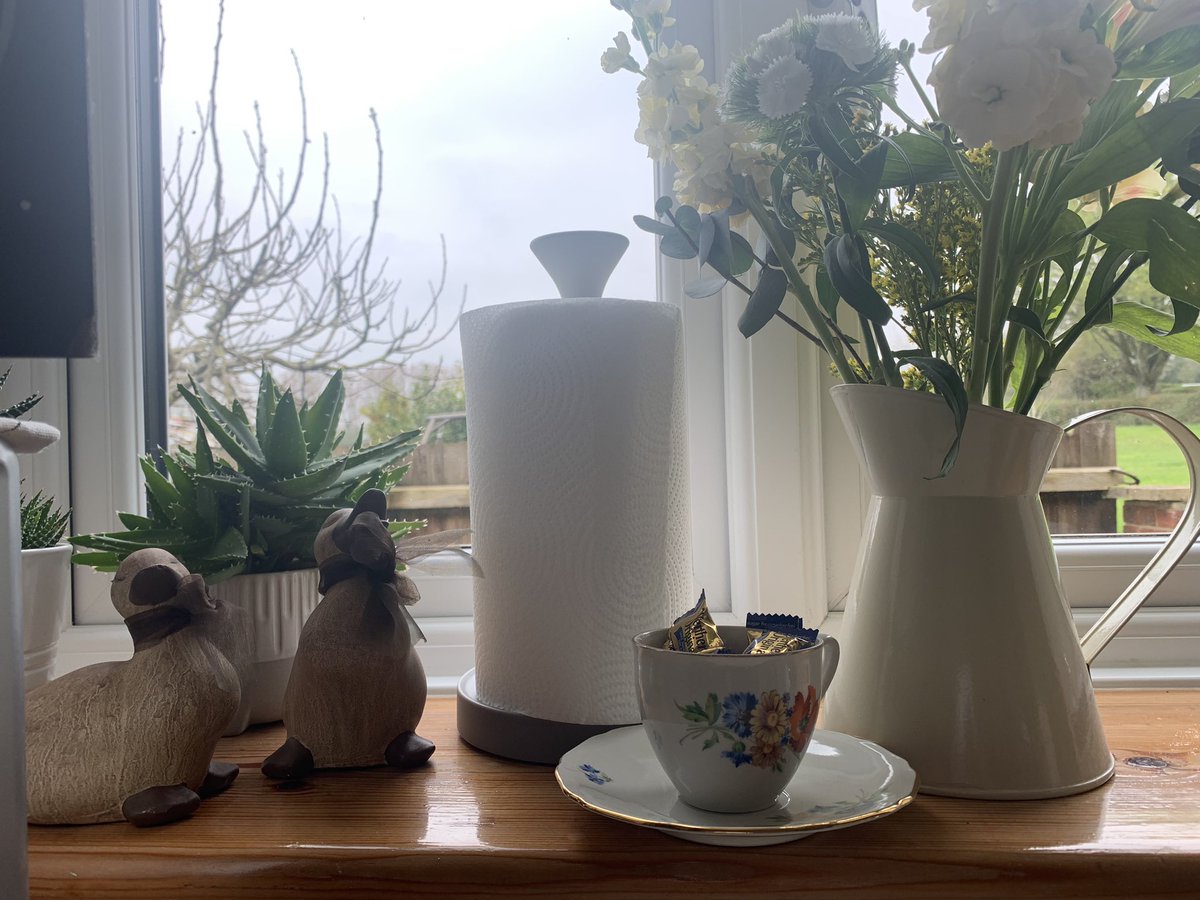 Whizzylin's tweet photo. Good morning from The Byre @ The Old Barn. Airbnb for countryside peace &amp; quiet.
The sun is out and the birds are “tweeting” and all is right in the world! https://t.co/6BMbJUTVZW