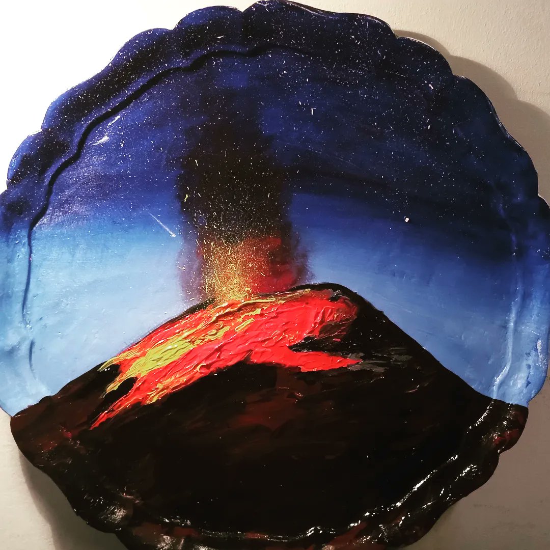 daftacid's tweet photo. "Volcán Popocatépetl" diametro 37x37cm mixta sobre madera.
Siempre me ha cautivado el poder de la naturaleza este fin de semana el majestuoso volcán Popocatépetl nos regaló está estampa, y la pinte
#popocatepetl #mexico #outsiderart #malwarepcc #sestricomemontmartre2023 https://t.co/kXK0TcfmYI