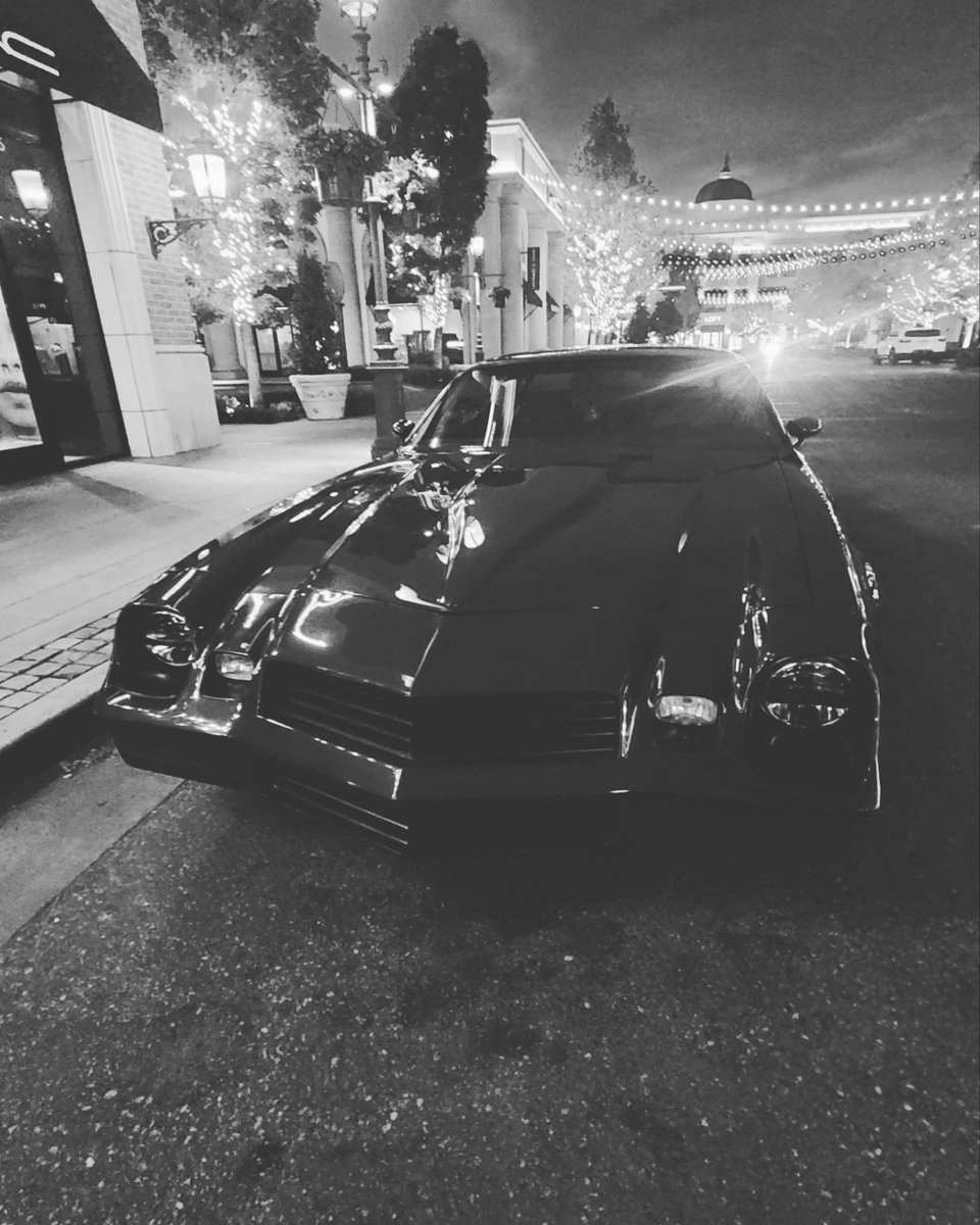 writer_84's tweet photo. Great day yesterday, shot two more episodes for the tik tok series...Reynolds The Wild West Wonder then relaxed at the meridian village. #perfectendtotheday #funwithfriends #tiktokseries #idaholife #beautifulsunset #badasscamero #photography https://t.co/Zh0cEapxVu