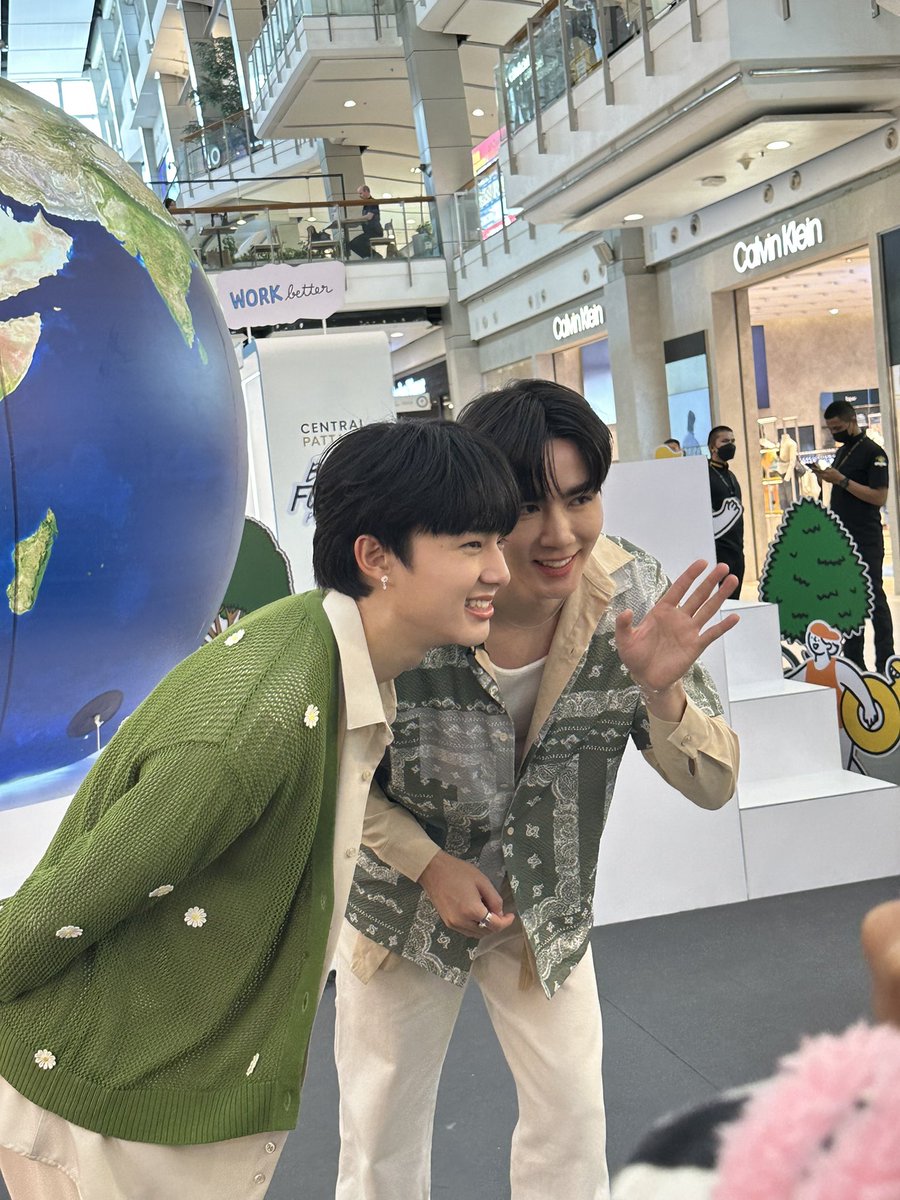 CpnLife's tweet image. สายตามันหลอกกันได้มั้ยน้า 😂🫠
เตรียมฟินกันแบบจัดเต็ม กิจกรรม เริ่มตั้งแต่ 14.30 น. เป็นต้นไป กับงาน #BetterFuturesProject ที่ #centralwOrld 

#CentralPattanaxZeeNuNew 
#CentralPattana
#ZeeNuNew #ZeePruk #NuNew #Zunshine #NanaNu