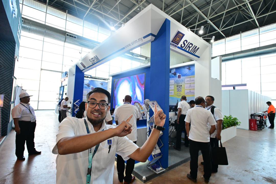 Day 2 at LIMA’23, Langkawi!

Visit us at Hall A, A34, SIRIM Pavilion!

#SIRIM #LIMA2023 #Aerospace #Maritime