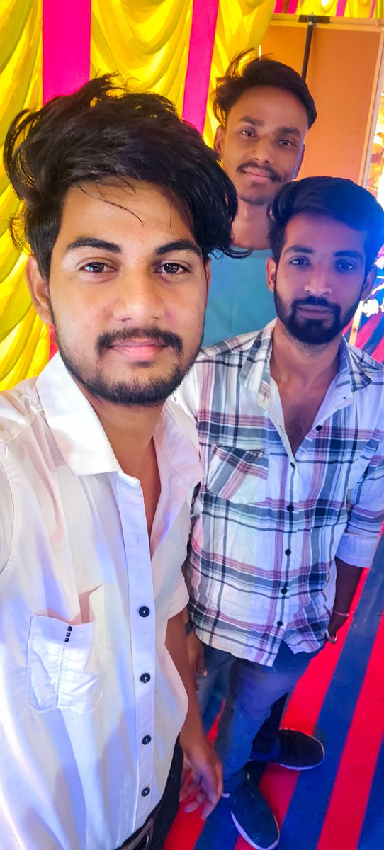 Premkhorwal2's tweet photo. #friends #shadi #loveyday https://t.co/5p7dAJhwvo