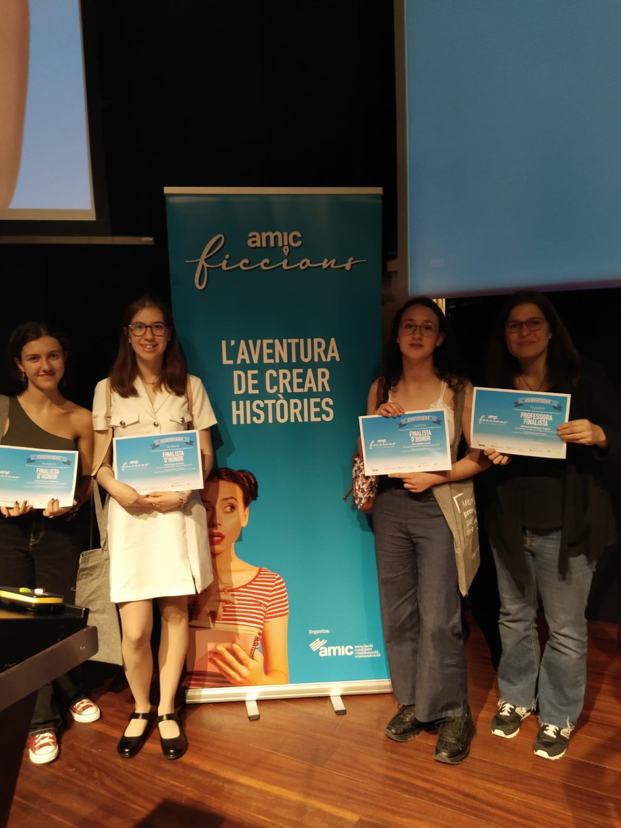 INS MariadeBell-lloc tweet media