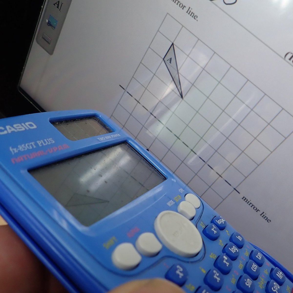PhilipMRussell1's tweet image. Using the #CalculatorPaper as a clever mirror for reflecting calculations! #TechHack #Innovation