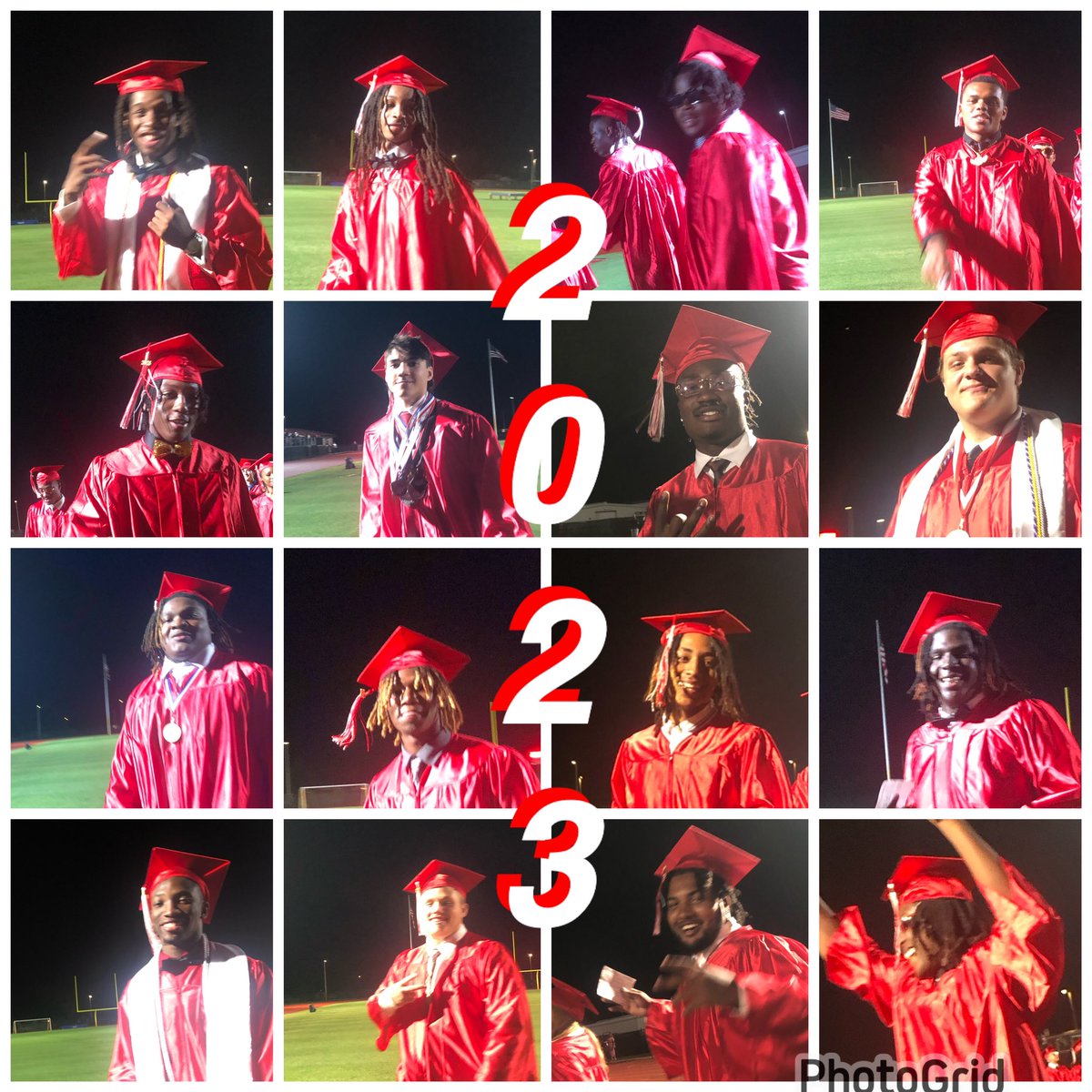BayHighFball959's tweet photo. Congratulations Guys!!! You Will Always Be Remembered As The Group Of Seniors Who Restored The Red!!!! Love Y’all Cats!!!! 2022 County and District Champions!!!! https://t.co/W01VC6mrF3