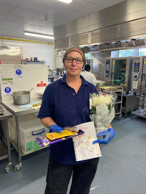 A big thank you to Sarah who works in our catering team she has been supporting the children eat all their food. A parent recognised how she has supported her child and bought her flowers, chocolate, a spa pack as well as a home made card!  🙂