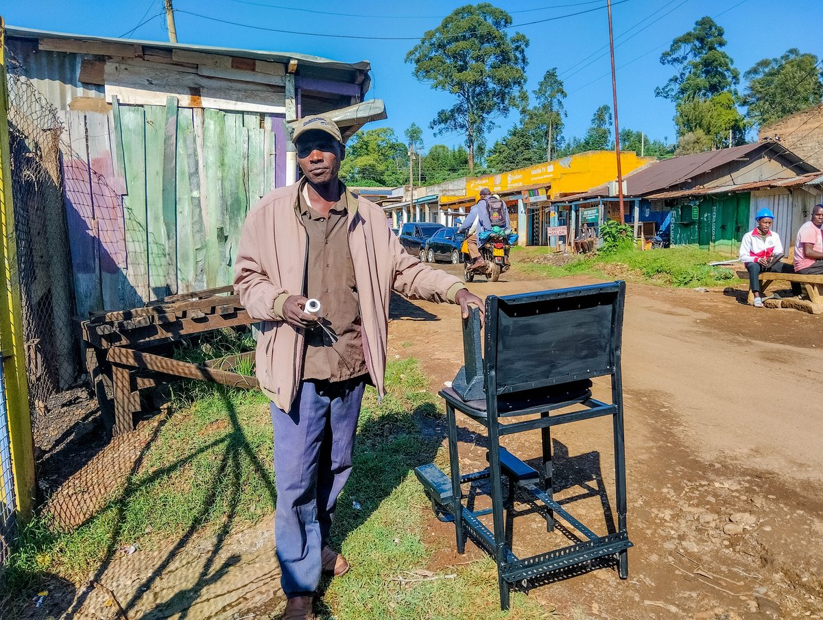 💙 A heartwarming gesture of compassion! Tenwek Hospital's maintenance department has given Wilson Ngeno, a local shoeshine, a new chair and bench. This gift transforms his life, enabling him to serve our staff and support his family.  #TenwekHospital #CommunityKindness