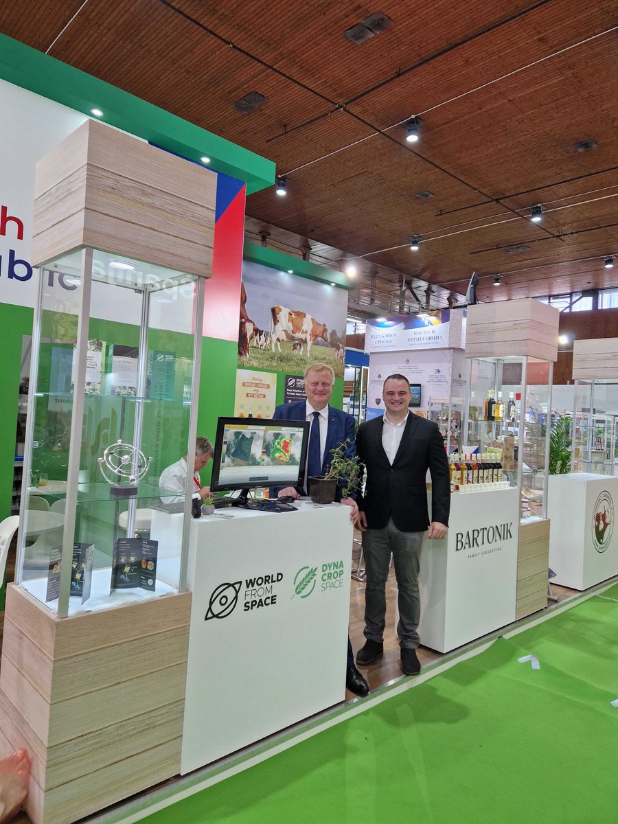 DynaCrop tweet media