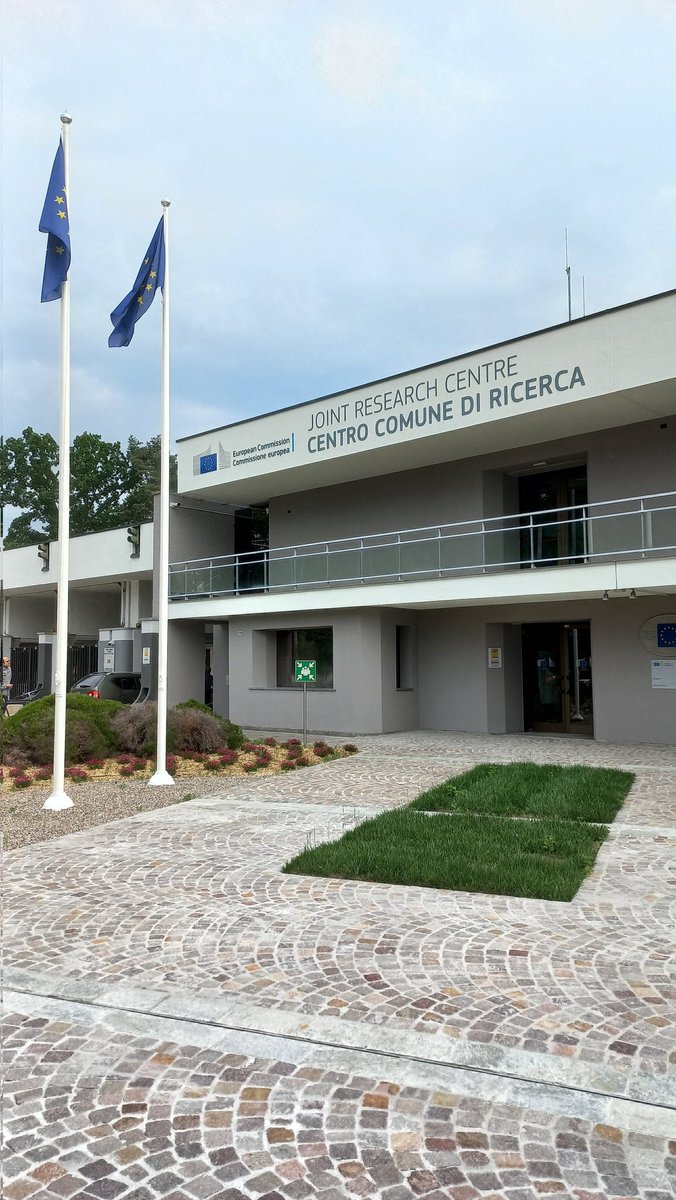 margaridafcarv's tweet image. This week I am at the JRC Summer School 2023 @EU_Commission, discussing sustainability in science, EU policies regarding the 3Rs and alternatives to animal models. Great opportunity also for networking and to have fun 😊
#invitromodels #ECVAM