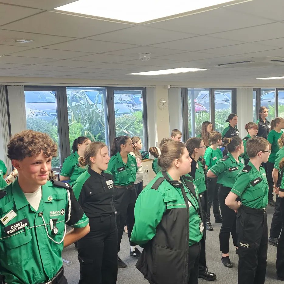 What an amazing evening travelling down to St Austell unit with the cadets from Liskeard Unit!

A huge thank you to Margret and Simon for organising the evening and thank you to all the adults involved in making this possible!

@cornwall_sja @sjaswryouth @SJAYouthEng