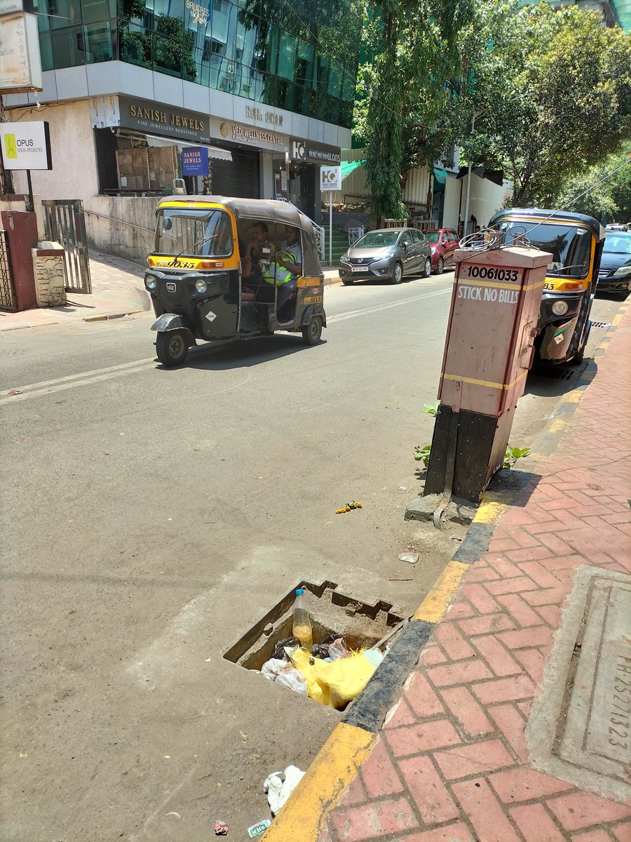 cyrakap's tweet photo. A month later, Still unattended!!!  Please do it. https://t.co/bAmnPARj1V