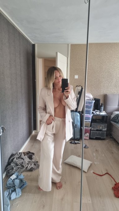 Outfit for today? https://t.co/VR6jXSFRme