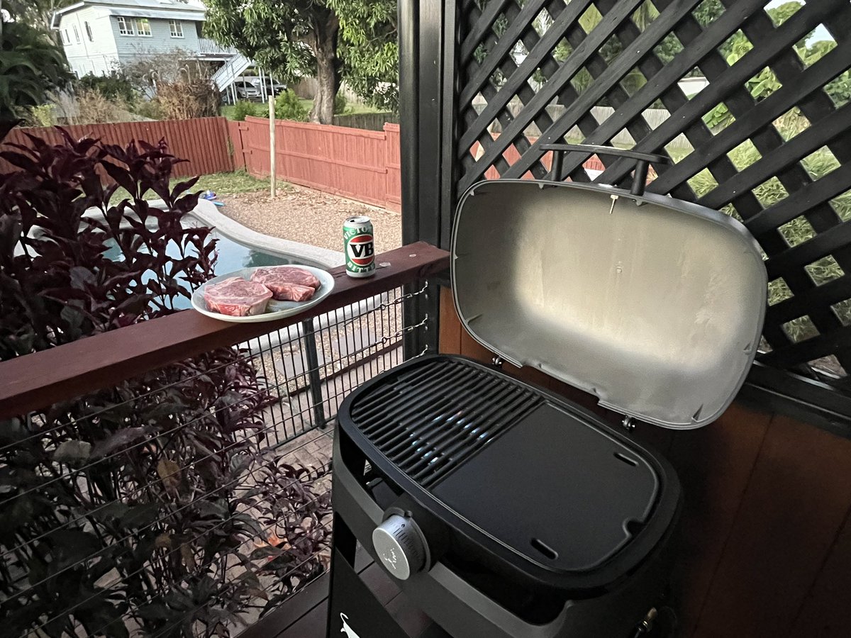 Values_not_Dead's tweet image. Rib eye and VB Wednesday #singledadlife