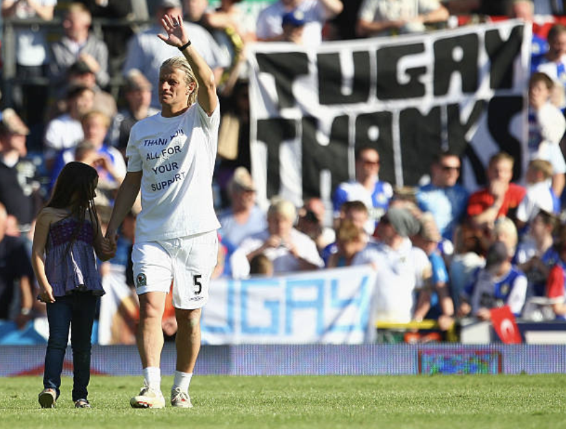 Rovers's tweet photo. 📅 #OnThisDay - 2009

🇹🇷 Tugay called time on his legendary career, bidding an emotional farewell to the #Rovers supporters after playing his final game at Ewood Park.

🔵⚪️ https://t.co/lHCGHvQzdQ
