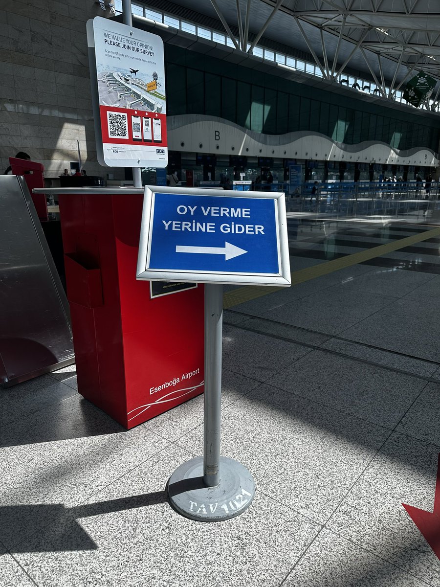 Yurtdisi secmenleri icin havalimanlarındaki sandıklar 28 Mayıs aksam 17:00’ye kadar 24 saat açık. Haydi #OyVer