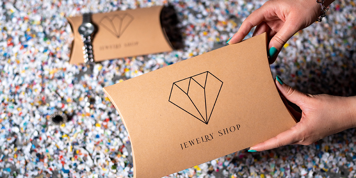 umschlaege's tweet image. Personalisierbare Kissenschachteln.

#verpackung #packaging #pillowboxes #schachteln #kissenschachteln #personalisierte #design #druck #jewellery #custompackaging #business #brand #brandidentity #logo #logoinspiration