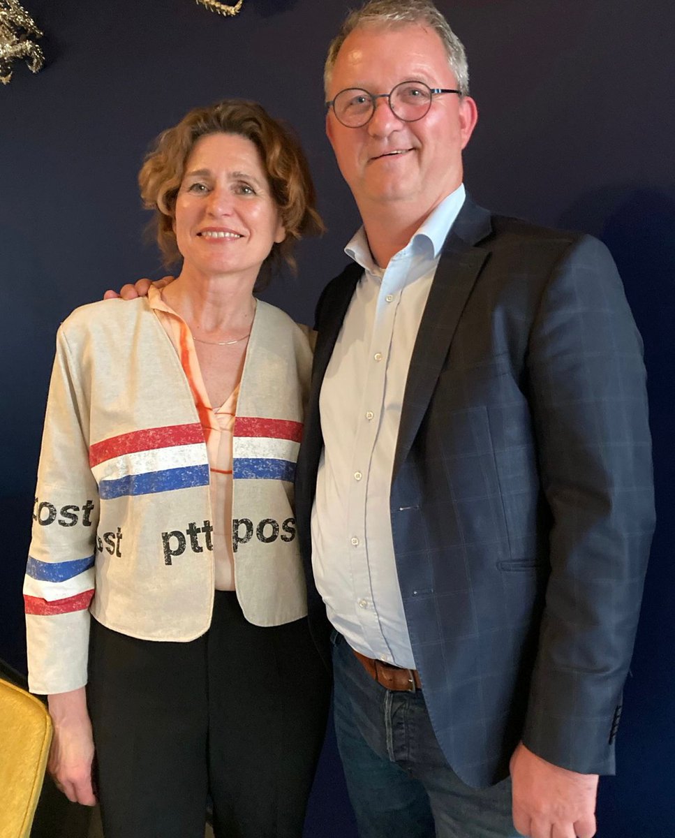 Mark Bonenkamp #voorzitter #Postfilter en afscheid twee bestuursleden  Mark Bonenkamp: ‘Na vele jaren voorzitter te zijn van het postfilter heeft Diane het stokje aan mij overgedragen. Ik wil haar erg bedanken voor al haar harde werk en deze mooie kans, ik heb er veel zin in.'