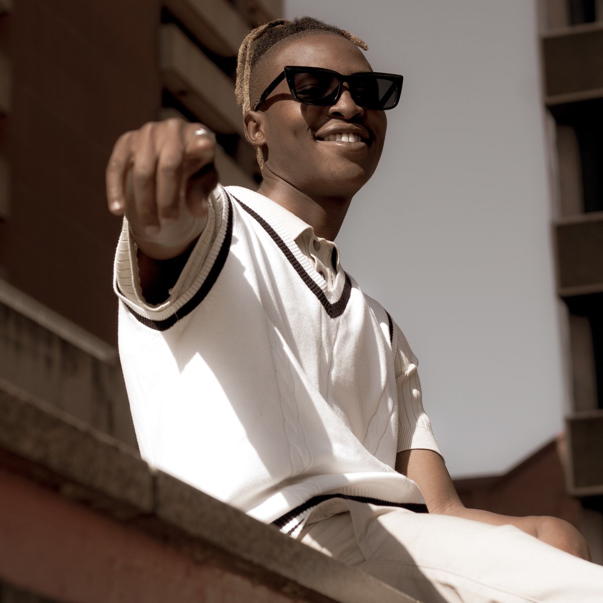 Deepnight_Ent's tweet photo. Catch @MathmetixM live interview on @inanda884fm at 10:15 CAT. Speaking all things new single 'Shaken' and more live on air.
#DNM #TeamWorkMedia #Showthemflames #PR https://t.co/6M4AkE8NSk