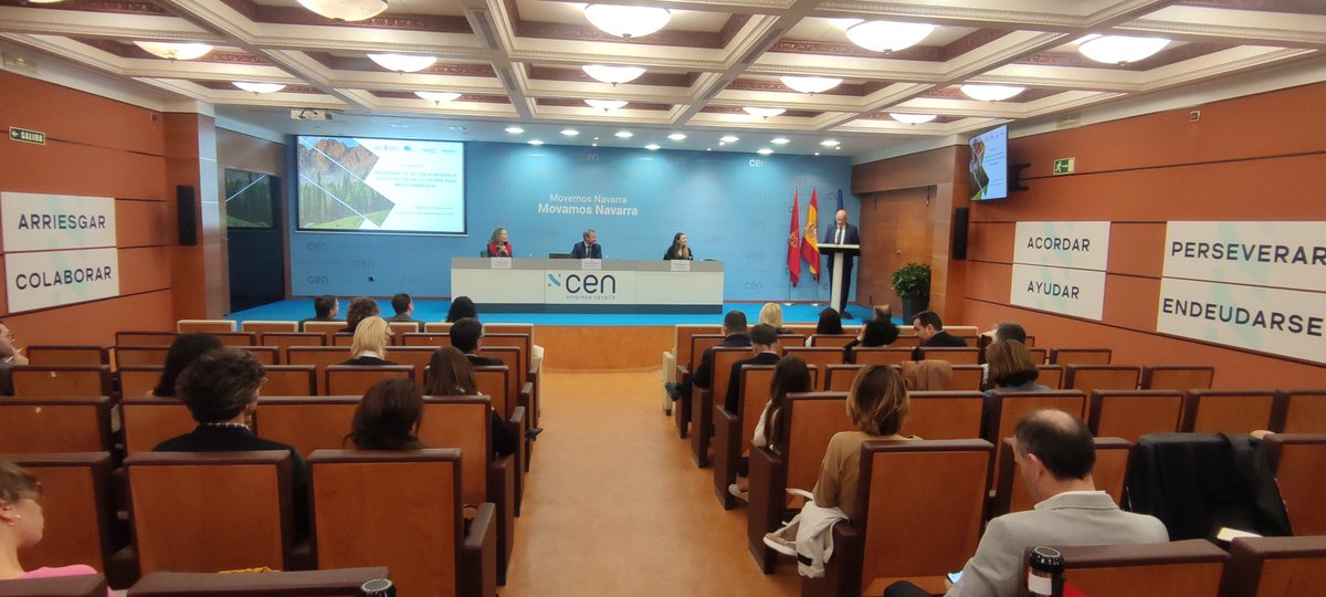 ➡️<a href="/jiradiel/">javier iradiel</a> <a href="/CEN_Navarra/">CEN</a>, <a href="/izaskungoni/">Izaskun Goñi Razquin</a> <a href="/gob_na/">Gobierno de Navarra</a>, Nati Luqui <a href="/Gelagri1/">Gelagri</a> y <a href="/MarinoBarasoain/">Marino Barasoain</a> <a href="/qna_excelencia/">qna_excelencia</a> abren la jornada de Presentación del Programa "Excelencia Medioambiental Navarra" en <a href="/CEN_Navarra/">CEN</a>