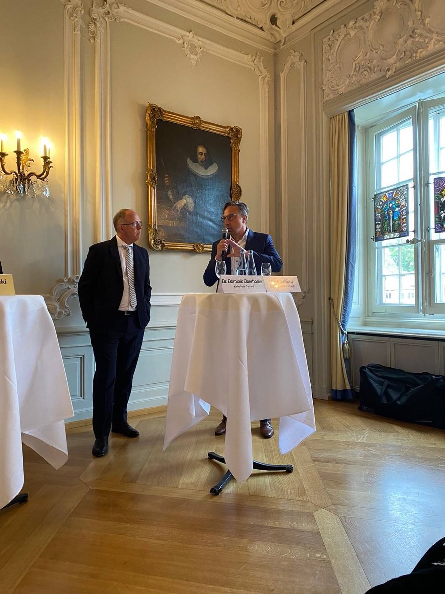 IPConcept's tweet photo. Hat der klassische Fonds ausgedient? Wie sehen die Fonds 2.0 aus?
Unter diesem Motto stand die gestrige Friends of Funds Veranstaltung in Zürich. 
Kern des Events war eine Podiumsdiskussion mit vielseitigem Teilnehmerkreis.
Danke an alle Teilnehmer für den tollen Austausch! https://t.co/UP5sCJz2za