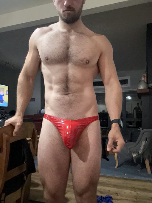 Guys version of Oops I did it again - Britney Spears 😂🔥😈 Do you guys like the fit? https://t.co/uX1M