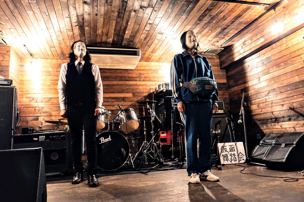 lunglungtata's tweet image. ……なんかもぅ、
出鼻からトップギア感ありましたw

#加納真実
#銀幕一楼
#BUSHBASH
#小岩BUSHBASH
#ライブサーキット
#BAGLEROCK!!