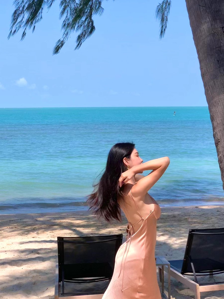 Ariel_827's tweet photo. Suddenly, I miss the good times of relaxing by the sea. 🙃 https://t.co/Seu67XxZlc