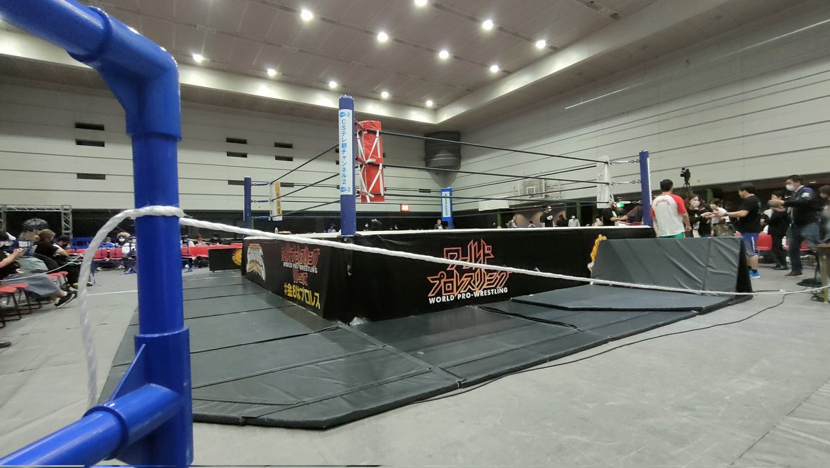 KappaMK2's tweet photo. #BOSJ30 本日はここから！
最前列、緊張する！ https://t.co/1gx5ruLlOz