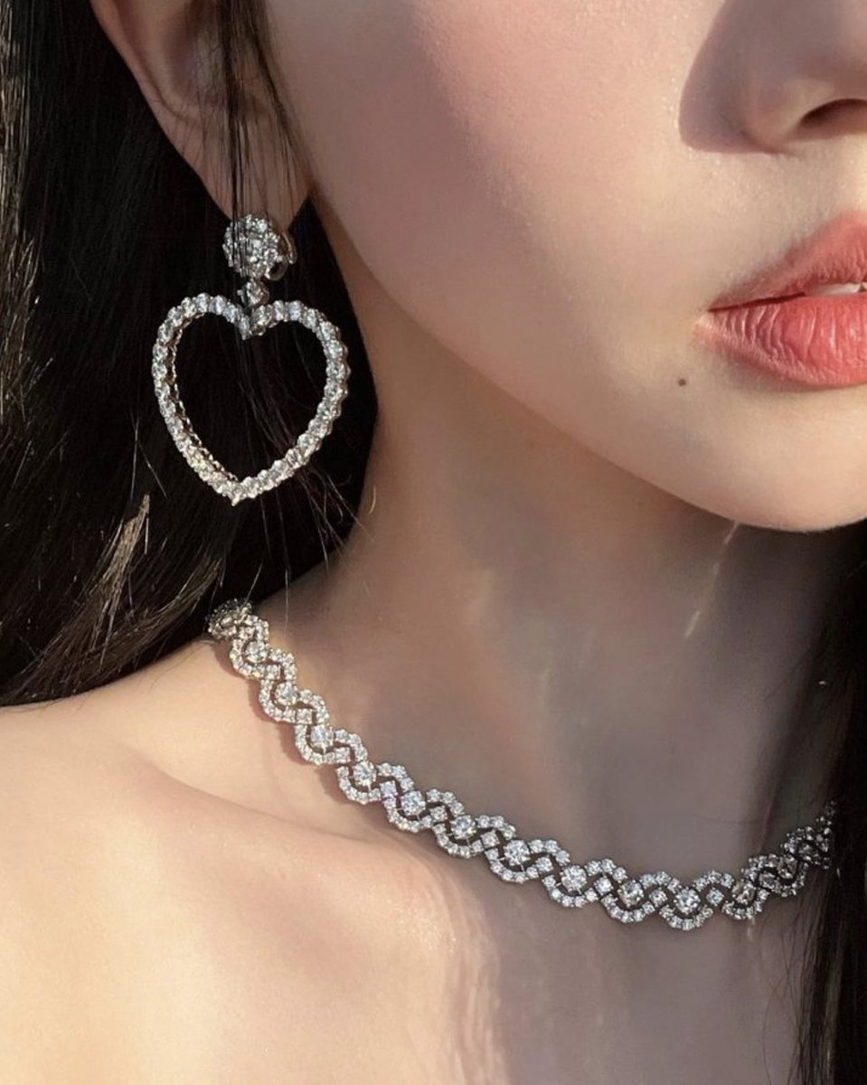 BEMYKARINA_TH's tweet image. เครื่องเพชร 1,445,000 บาทอยู่นี่ค่ะ 🥶💸
