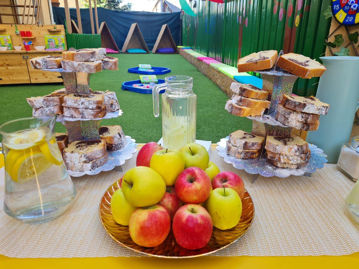 ScoalaKing's tweet image. Easter Workshop

Ne-am bucurat împreună la atelierele dedicate Sărbătorilor Pascale, iar părinții au petrecut timp de calitate alături de copiii lor.

#EasterWorkshop #atelierePaste #bucurie #copiisiparinti