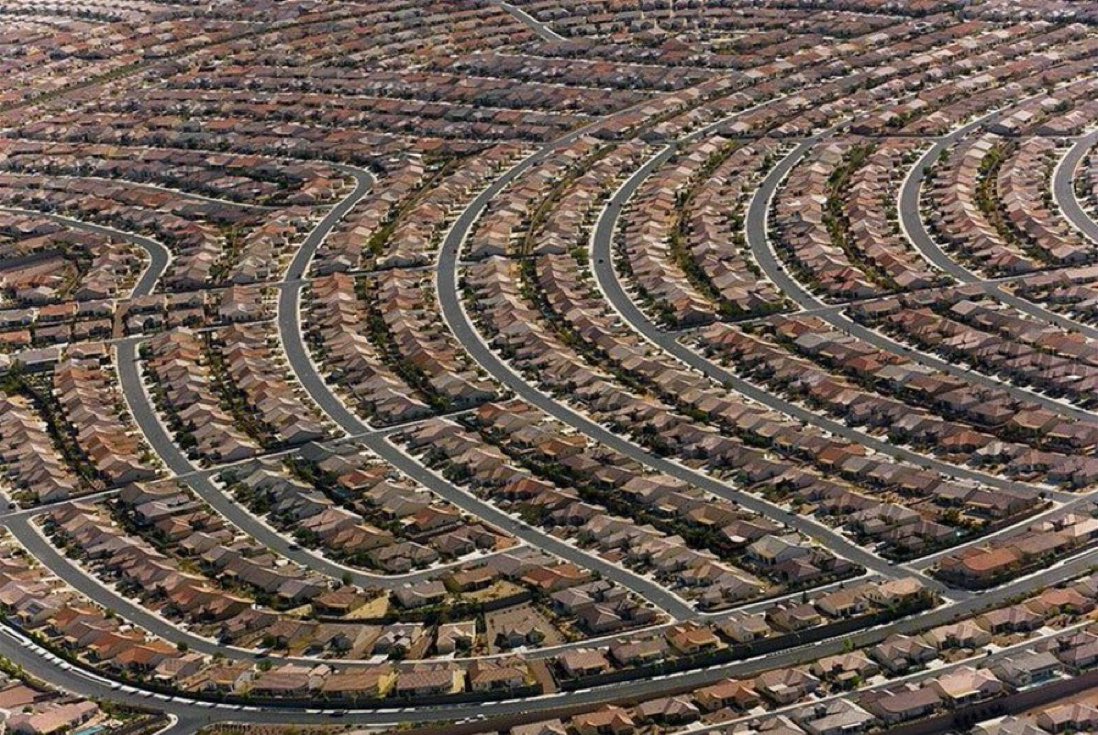 🚙 Building suburbia is like planting seeds to grow lives in car-dependency👇👇