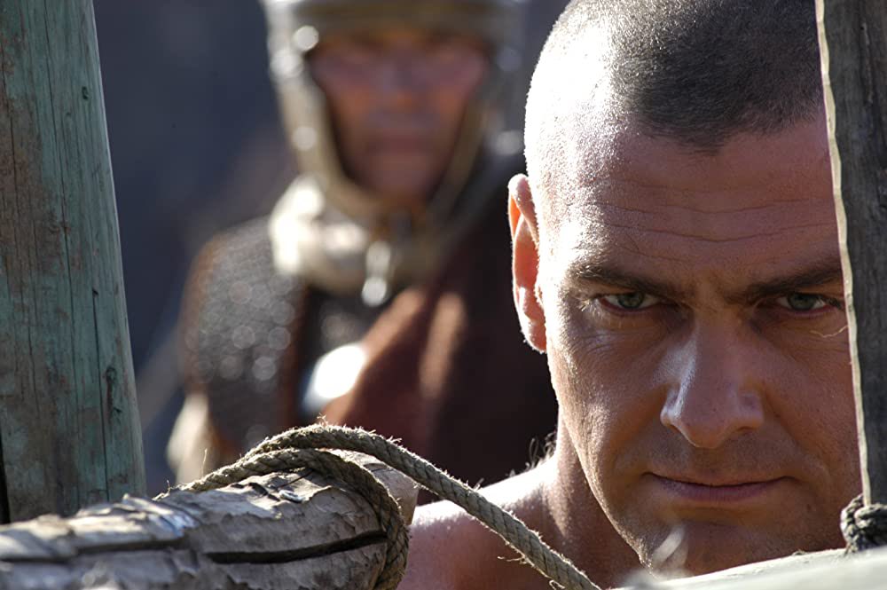 nealkydd's tweet photo. Saddened at the passing of Ray Stevenson - an amazing actor who as Titus Pullo made HBOs ROME a true marvel. ‘Thirteen!!!’ #HBORome #RayStevenson #Vikings #RRR https://t.co/AHxTR0QRN7