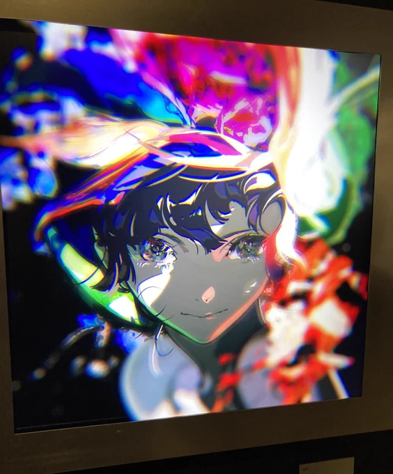 米山舞さんの個展見に行ってきました!一歩先を行っているイラストレーターだなぁという感想です。実物に触れることの大事さがよくわかりますね。人感センサー付きのモニター作品、ミクストメディア、レイヤー構造、絶対見に行くべき展示です!#EYE_YONEYAMAI
