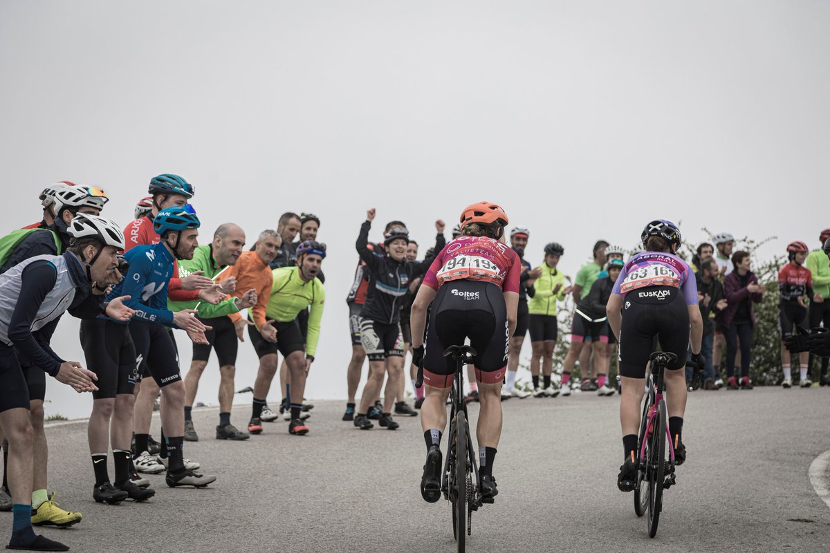 La grandeza del público en el ciclismo es un factor fundamental en este deporte.  #SoltecTeamCostaCálida 
acortar.link/L6SMCx