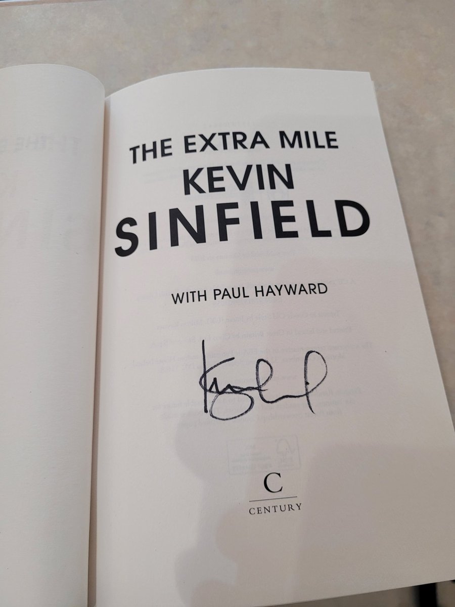 TheSteveBenson's tweet image. This arrived today!! Yes ❤️❤️ #sirkev #kevinsinfield