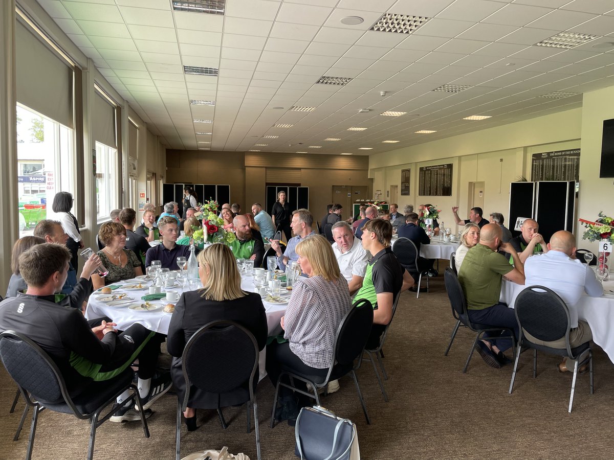 A huge thank you to all of our wonderful Player Sponsors who attended yesterday’s lunch. 🍽

We hope you enjoyed your afternoon and hope to see you down at Uptonsteel County Ground throughout the season. 💚

🦊#FoxesFamily