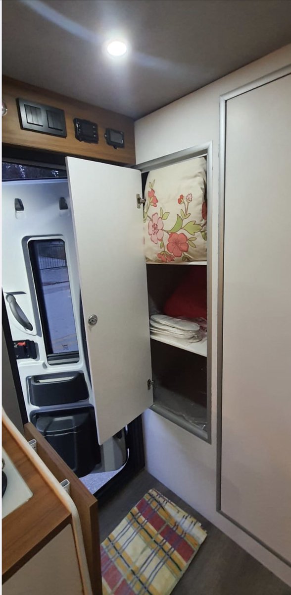 escapekaravan's tweet photo. ESCAPE KARAVAN 🧿🍀
#karavan #seçimhaftası #seçim2023 #o2belgelikaravan #DolarTL #SinanOgan #RecepTayipErdogan #kilicdaroglu #altın #babalatv #istanbul #türkiye #carsamba #deprem #YuezuencueYıla55BinOEğretmen #acunilicali #Bitcoin #kılıçdaroğlunu #SonDakika https://t.co/Y1SLOd42zR