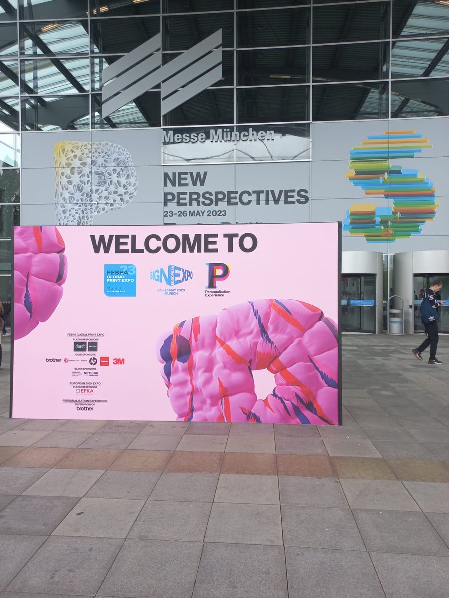 WattsPU's tweet image. Andy Forrester is up bright and early and visiting FESPA today in Germany, so if any suppliers or customers are there and would like to meet up please contact him by email or on his mobile #squeegee