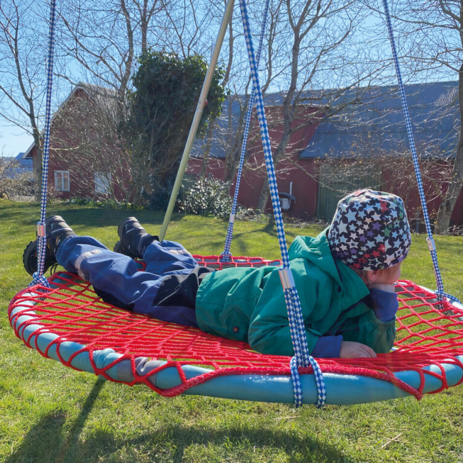 De Verassende Therapeutische Werking van Schommelen - mailchi.mp/06672a9395fe/d… - Ontdek de verrassende therapeutische voordelen van schommelen! Van stressvermindering tot verbeterde motoriek, schommelen biedt meer dan plezier.