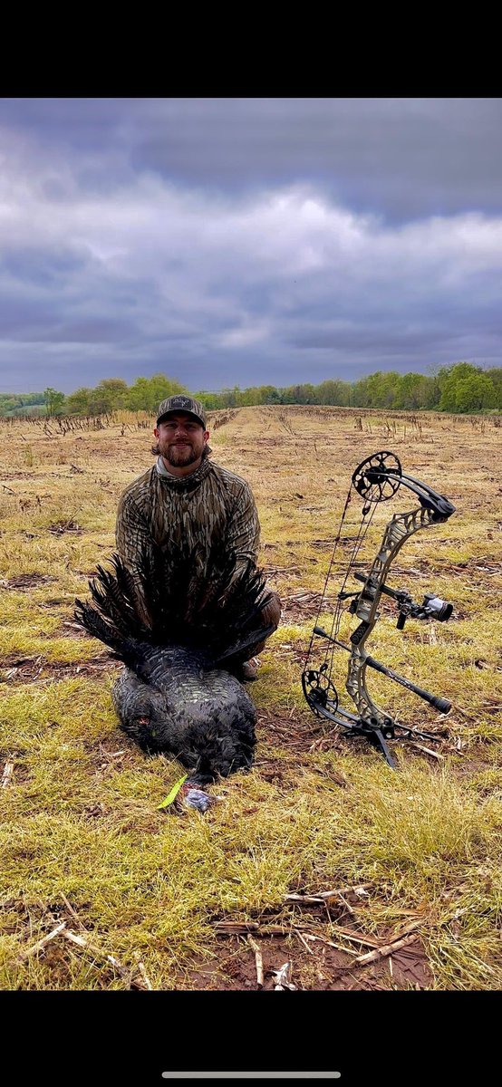 Congratulations to @zoda_outdoors who got his first turkey with my bow in 5B, York county. 10 1/4” beard and 1 1/8” spurs! 

#turkey #turkeyhunting #cantstoptheflop #dirtnap #pahunting #whatgetsyououtdoors