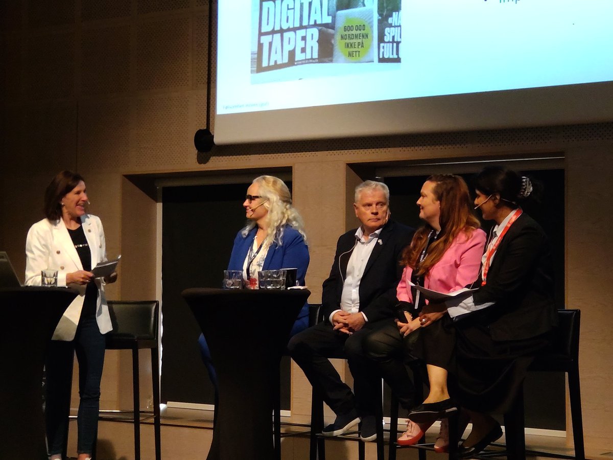 SEFAS UiB (@igssefas_uib) on Twitter photo Spennende og viktig diskusjon om digitalt innenfor - og utenforskap på #DigitalHelsedager @alrekhelseklynge <a href="/hvl_no/">Høgskulen på Vestlandet</a> <a href="/haukeland_no/">Haukeland</a> <a href="/IGS_UiB/">Institutt for global helse og samfunnsmedisin</a> med <a href="/bergenkommune/">Bergen kommune</a> <a href="/Pensjonistf/">Pensjonistforbundet</a> <a href="/digdir_no/">Digitaliseringsdirektoratet</a> <a href="/dignio/">Dignio</a> Spennende og viktig diskusjon om digitalt innenfor - og utenforskap på #DigitalHelsedager @alrekhelseklynge <a href="/hvl_no/">Høgskulen på Vestlandet</a> <a href="/haukeland_no/">Haukeland</a> <a href="/IGS_UiB/">Institutt for global helse og samfunnsmedisin</a> med <a href="/bergenkommune/">Bergen kommune</a> <a href="/Pensjonistf/">Pensjonistforbundet</a> <a href="/digdir_no/">Digitaliseringsdirektoratet</a> <a href="/dignio/">Dignio</a>