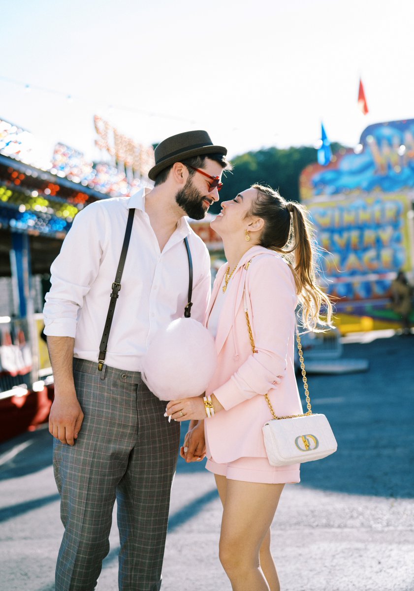 ForteBelanger's tweet photo. Hand-spun sugar, adult juice pouches with our signature, spicy paloma and custom uniforms to tie the welcome party together. J+L’s Love A-Fair was one for the books. The possibilities we can dream up truly are endless.

📸: James x Schulze https://t.co/Zw8TYudqxR