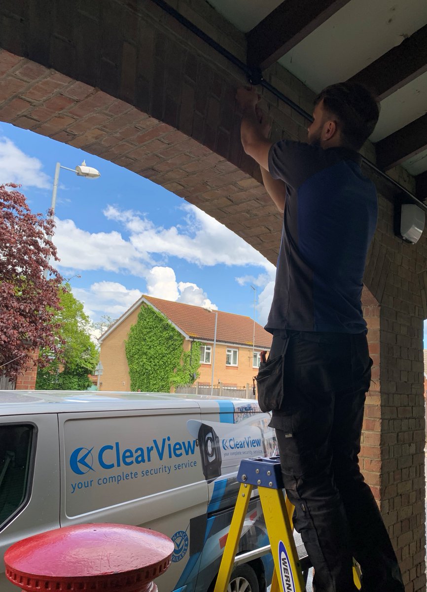 Some great progress has been made towards completing the CCTV upgrade at another site in Basildon.

Our engineers have installed the cable containment, in preparation for the CCTV installation. 

For more information on our commercial CCTV:
lnkd.in/dufNu_9C
 
#CCTVupgrade