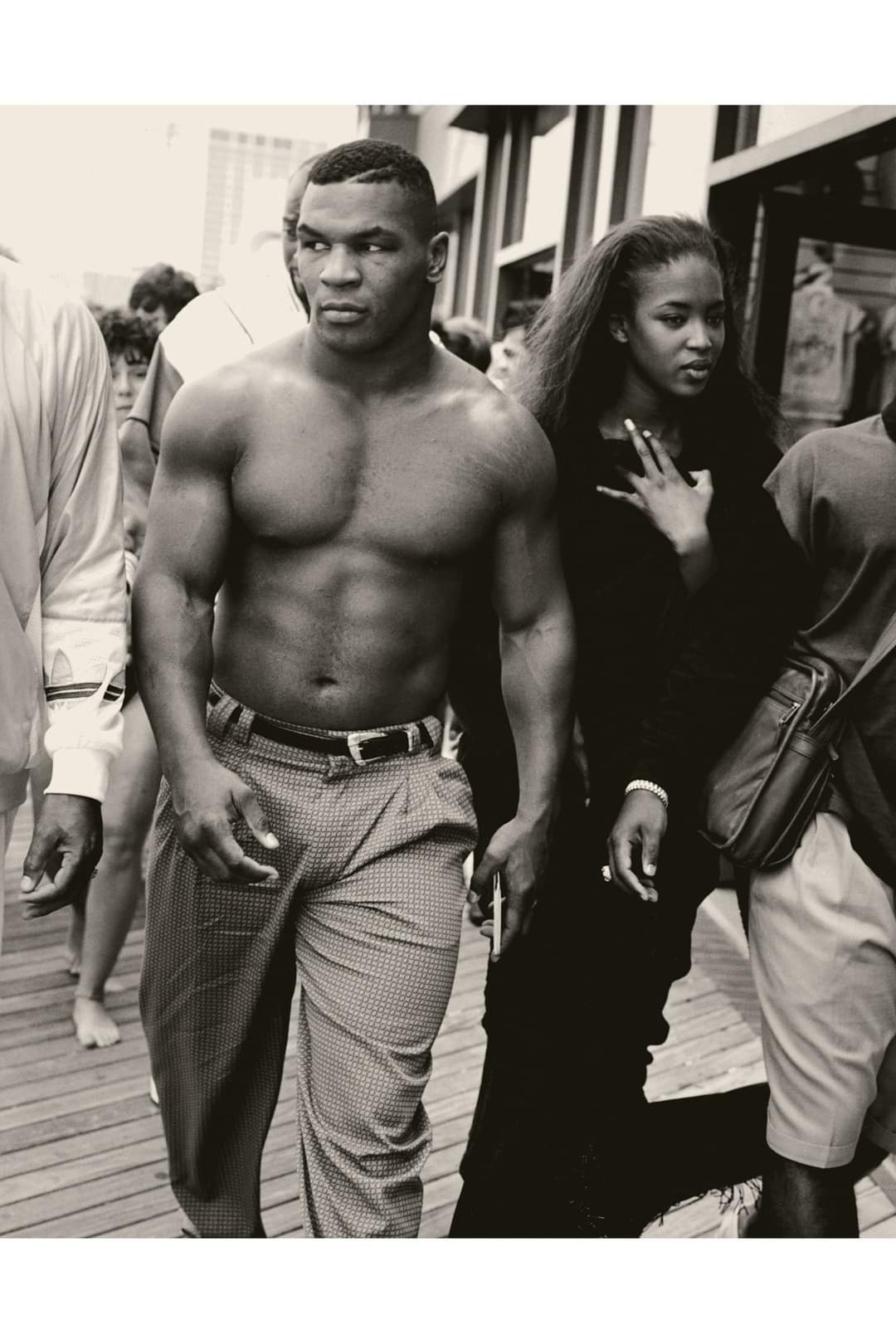 Happy Birthday Naomi Campbell !

Mike Tyson & Naomi Campbell photographiés par Bruce Weber pour Vogue, 1989 