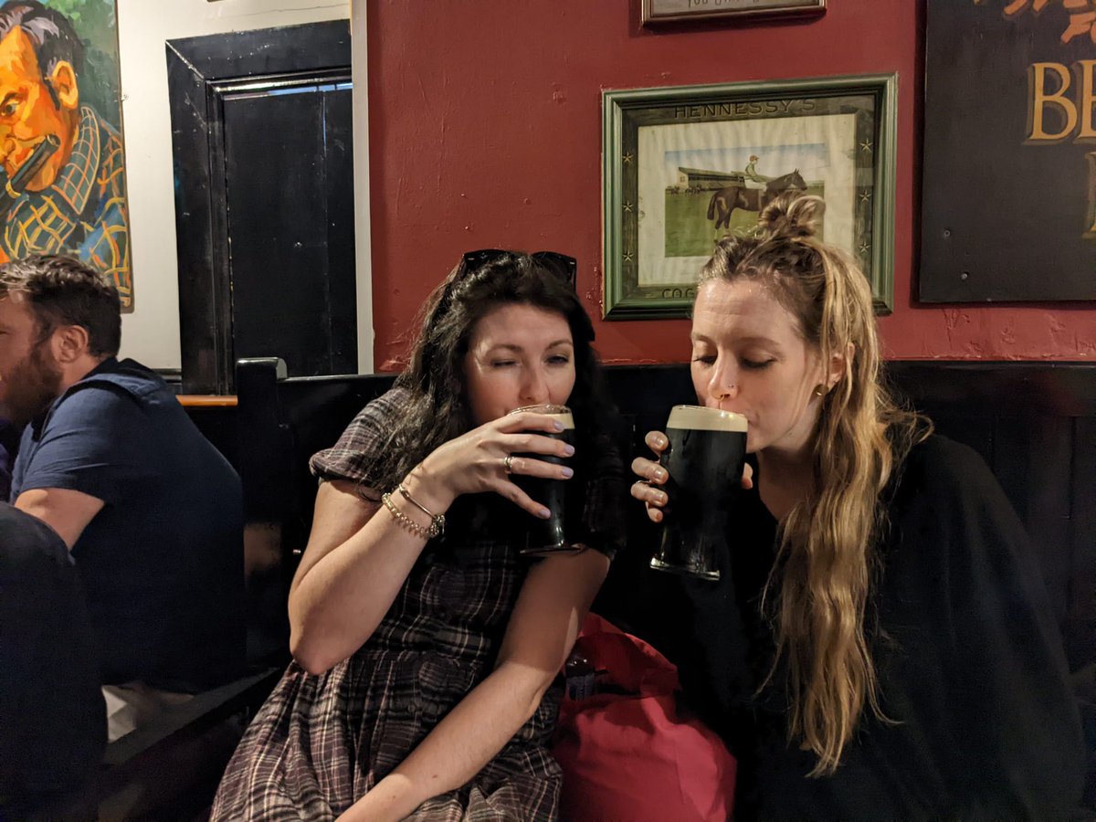 Playing a last minute duo gig at <a href="/TheFinPub/">The Finsbury</a> tonight 24th May!  Stage time 8.45pm 🖤🖤