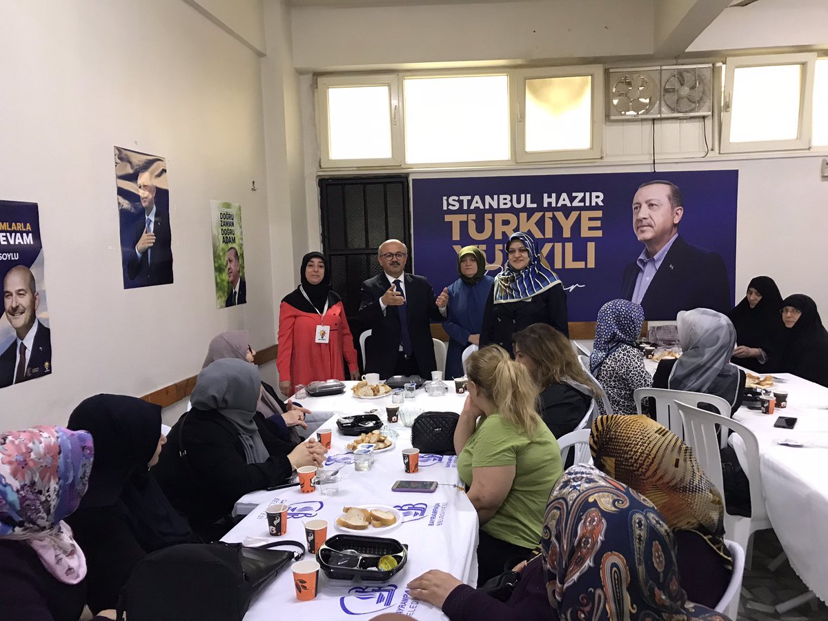 📍Bayrampaşa

İlçe kadın kollarımızın Orta Mahalle irtibat bürosunda düzenlemiş olduğu kahvaltılı programa katılım sağlayarak teşkilat mensubu arkadaşlarımızla bir araya geldik.
<a href="/Suatdrtkrds14/">Suat Dörtkardeş</a> <a href="/httgurel/">Hayrettin Gürel 🇹🇷</a>