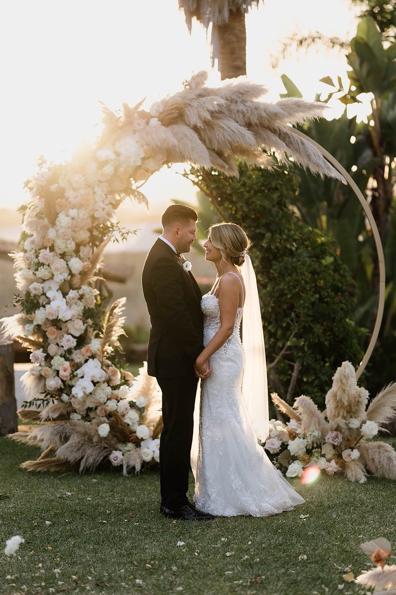 Loved creating this soft and pretty boho #weddingarch the perfect place for a #sunset kiss at this #tenerife #wedding

 licandroweddings.com 

#licandroweddings #weddinhphotography #weddingplanner #flowers #bride2023 #weddingday