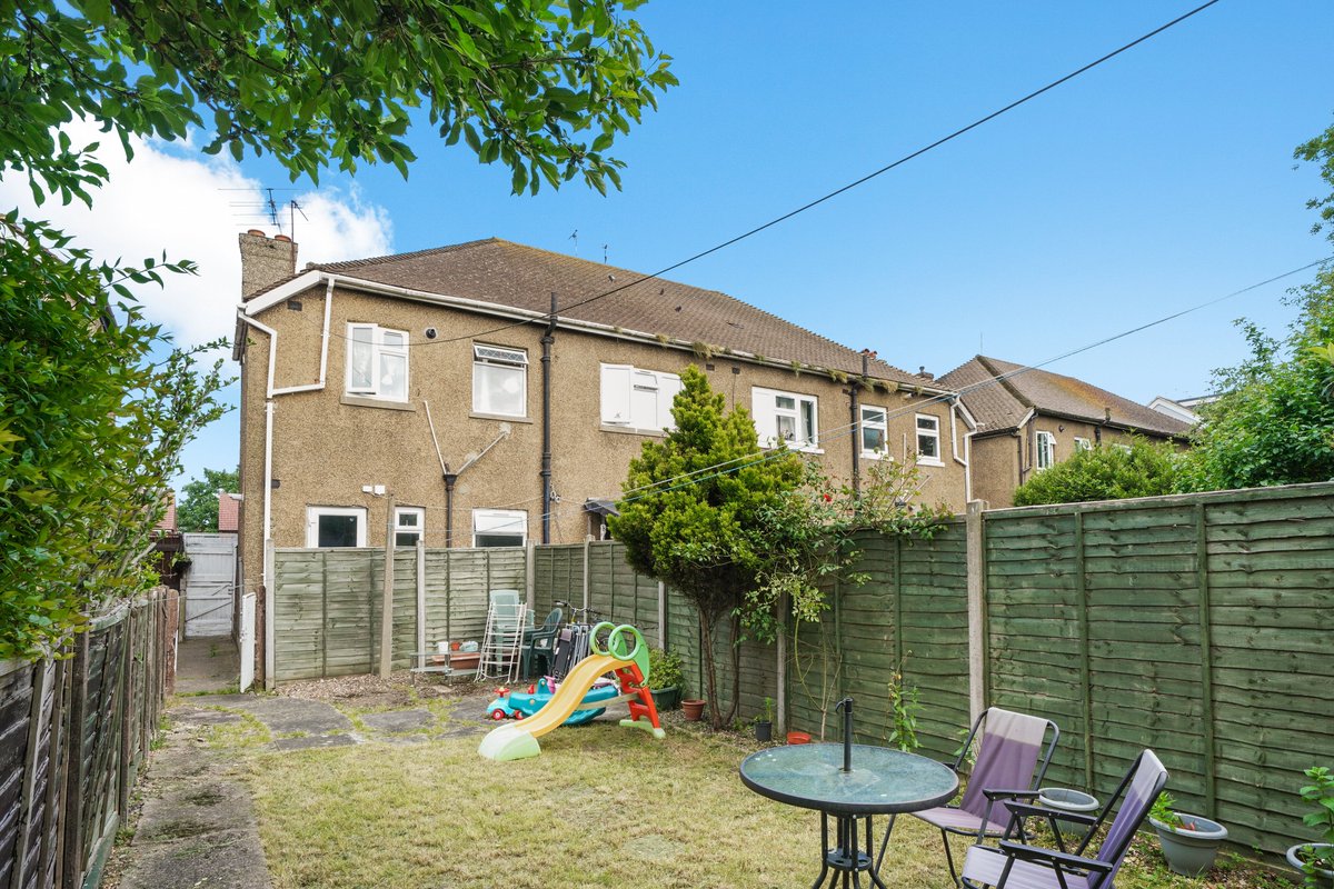 Simple Estate Agents tweet media