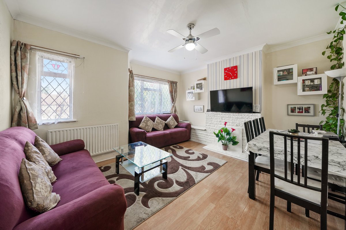 Simple Estate Agents tweet media